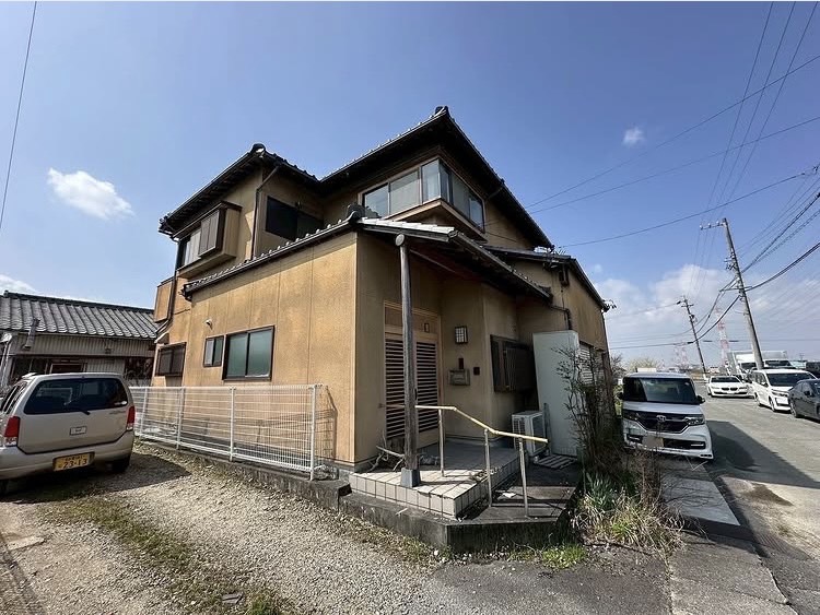 古い住宅の外観（イメージ）