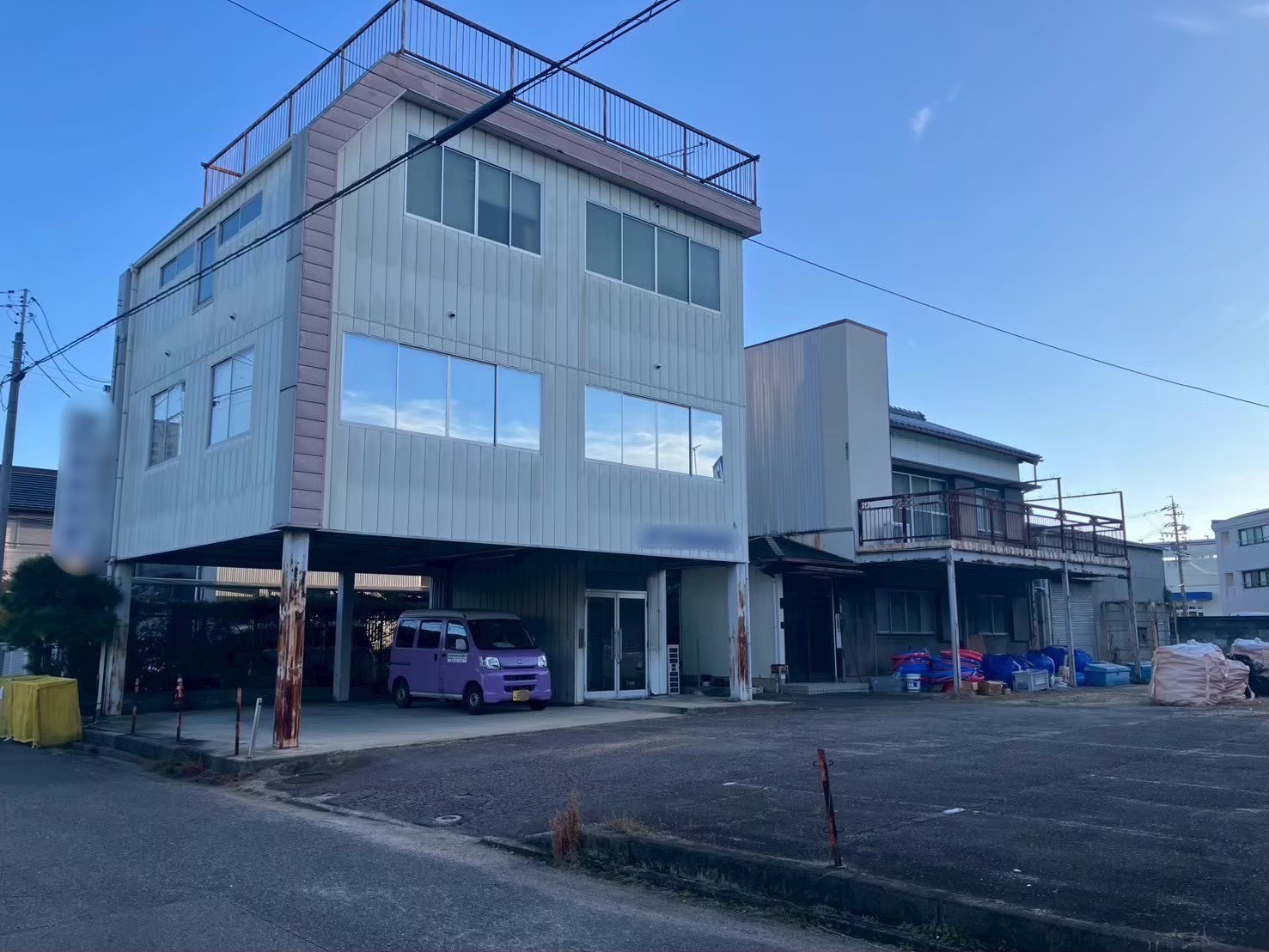 三階建ての建物の外観（イメージ）